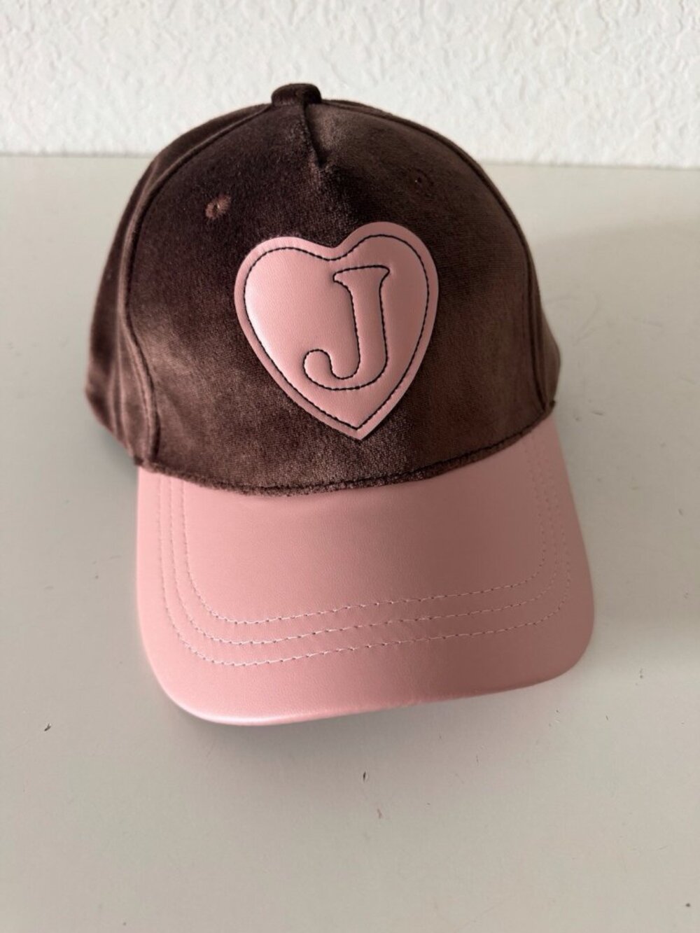 Juicy Couture Women’s Velvet Brown & Pink Baseball Cap Hat Logo NEW